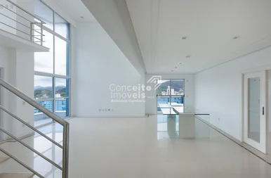 <strong>Duplex no Edifício Vermont em BC</strong>