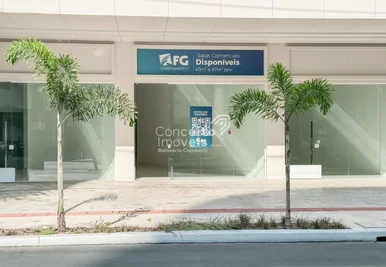 <strong>Loja comercial no edifício Skyline - Pioneiros</strong>