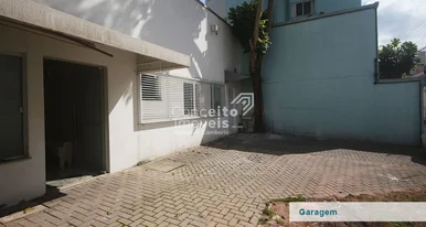 <strong>Prédio comercial com terreno para ocupar ou construir</strong>