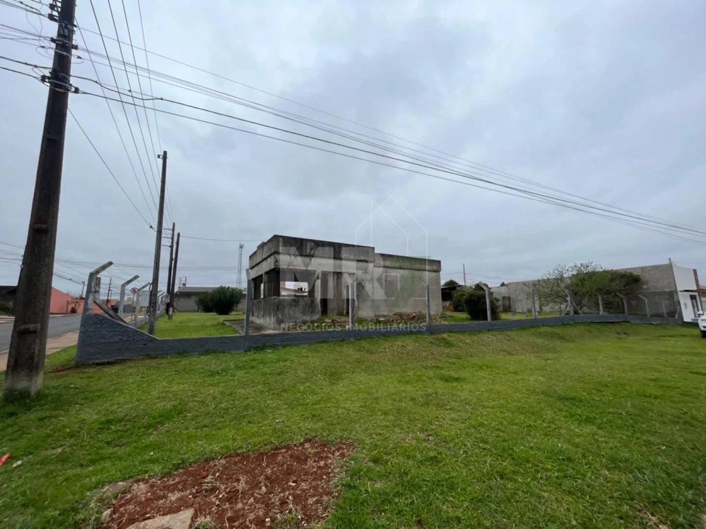 Terreno Comercial - Uvaranas  - Rua Raul Mesquita