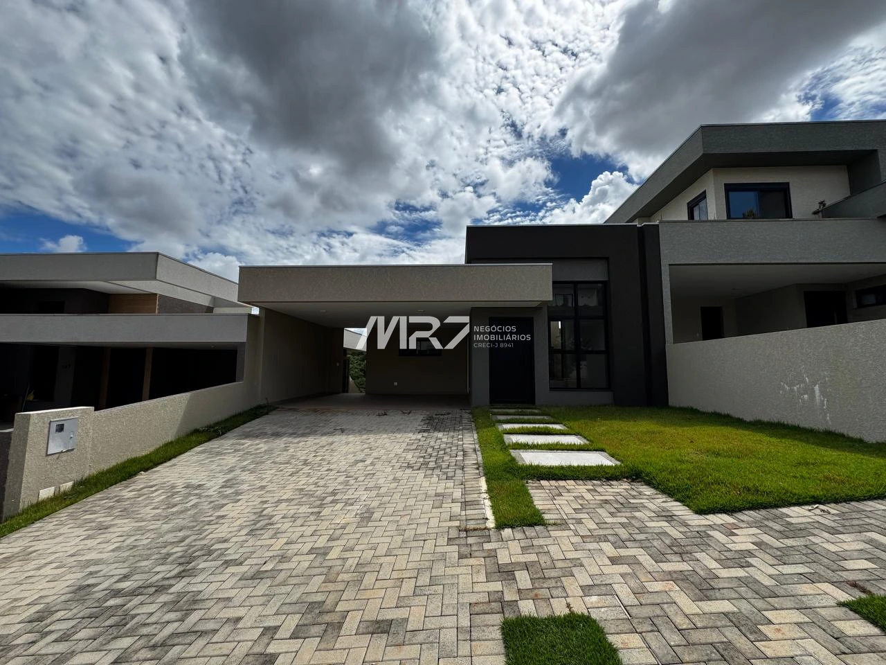 Condomínio Vale Do Vinhedos- Casa Térrea - 3 Suites