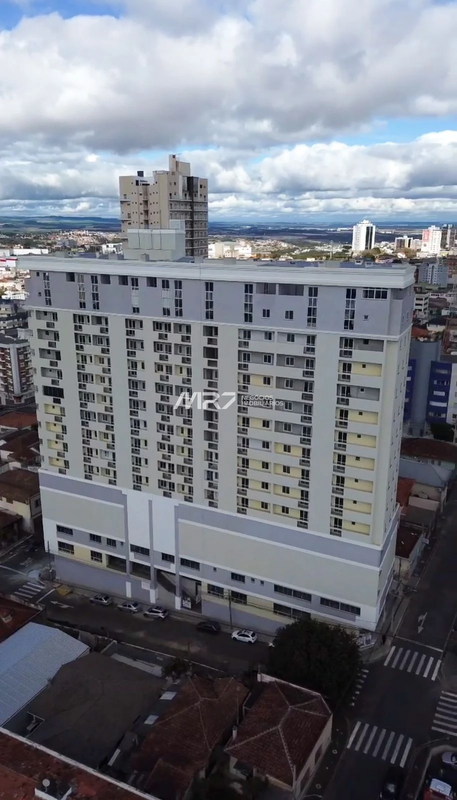 Edifício Rio Amstel - Próximo Uepg  Centro