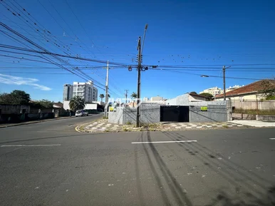 <strong>Terreno de Esquina no Bairro Órfãns</strong>