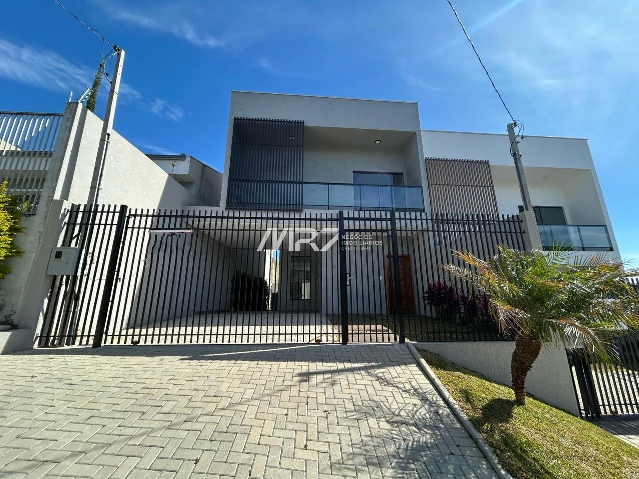 Amplo Sobrado No Jardim América - 3 Suítes.