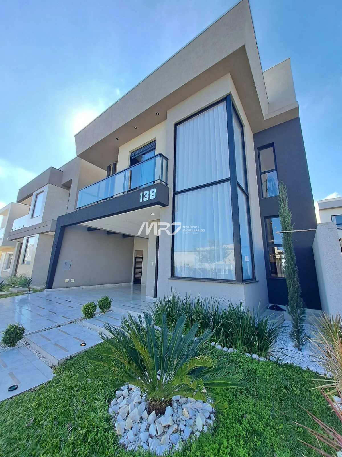 Condomínio Parque Doman Paysage - 4 Suítes - Mobiliado