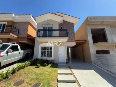 Sobrado à Venda No Condomínio Giardino Montemerano