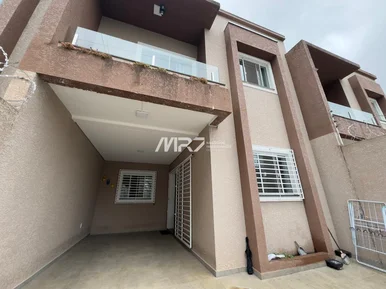 <strong>Sobrado semimobiliado no  bairro Órfãs - 3 quartos</strong>