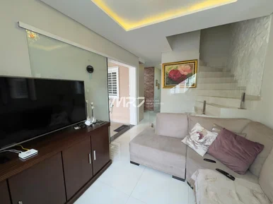 Sobrado Semimobiliado No  Bairro órfãs - 3 Quartos