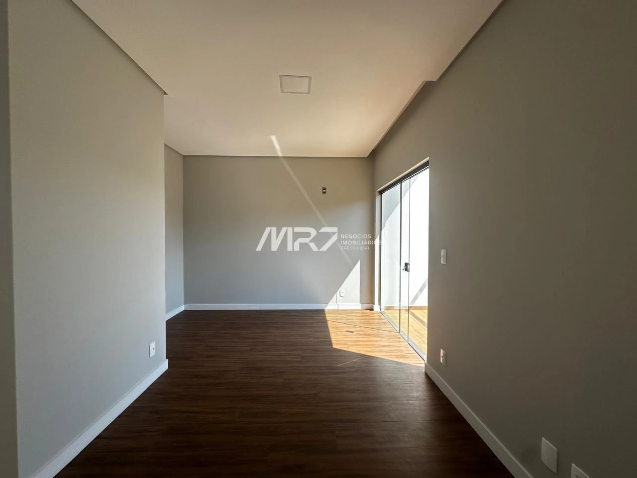 Amplo Sobrado Moderno - Jardim America - 3 Suítes