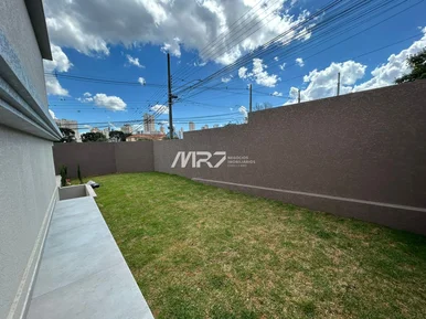 Sobrado De Esquina No Jardim Carvalho - 3 Suites