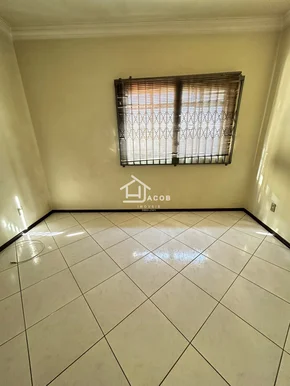 Casa Residencial A Venda Na Praça Duque De Caxias