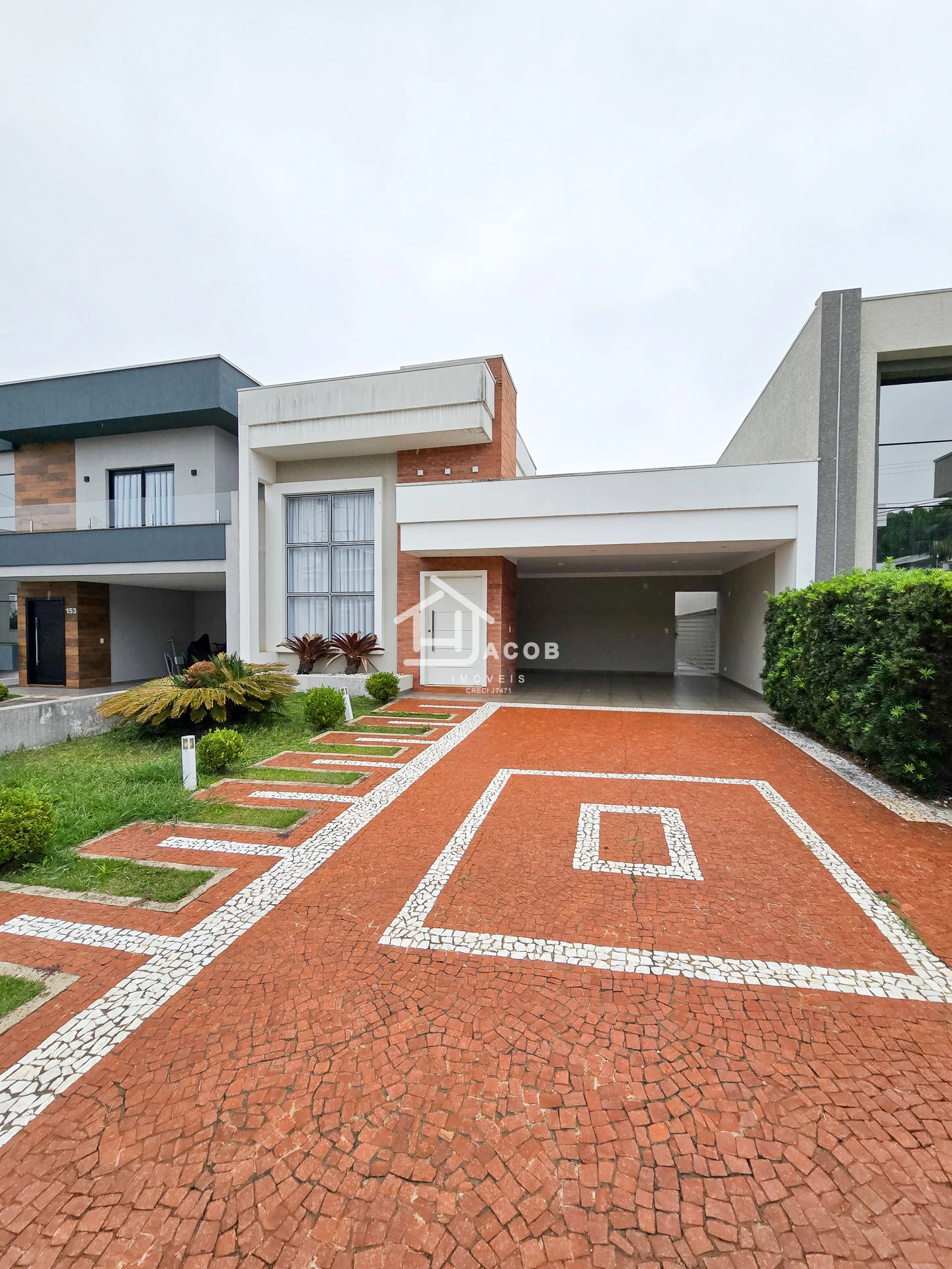 Casa Em Condomínio - Vida Sadia à Venda