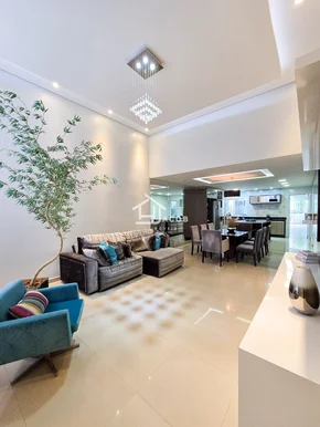 Casa Em Condomínio - Vida Sadia à Venda