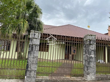 Casa  à  Venda No Jardim Carvalho