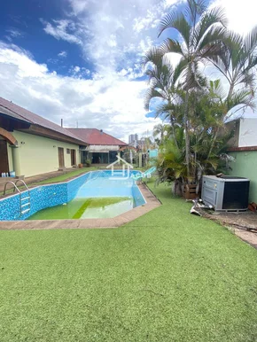 Casa  à  Venda No Jardim Carvalho