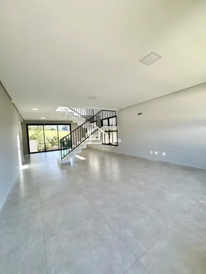 Casa De Alto Padrão No Condomínio Vale Dos Vinhedos