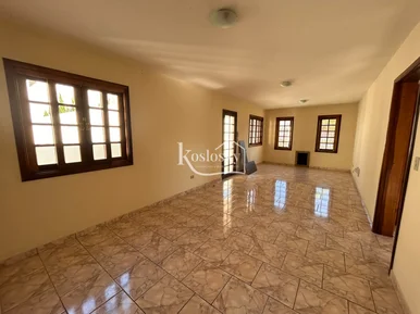 <strong>Terreno de 1.100m² no Centro de Palmeira com Casa</strong>