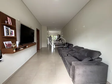 <strong>Casa de dois quartos na Vila Militar</strong>