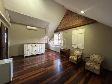 <strong>SUÍTE DISPONÍVEL</strong>