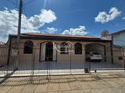 <strong>Casa Comercial</strong> ()