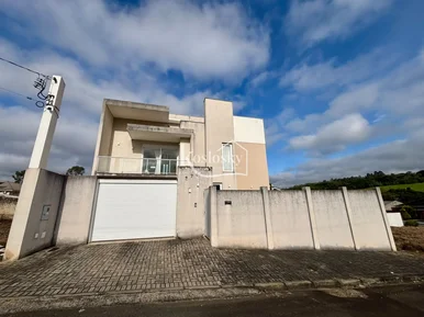 <strong>Sobrado de 3 suítes à Venda em Palmeira PR</strong>