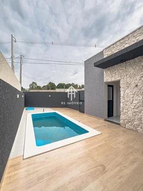 Casa Em Condomínio Com Piscina