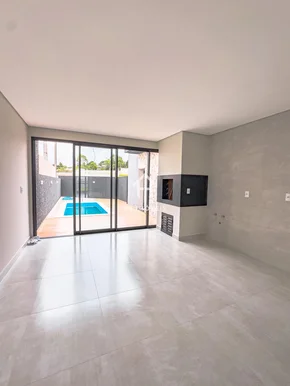 Casa Em Condomínio Com Piscina