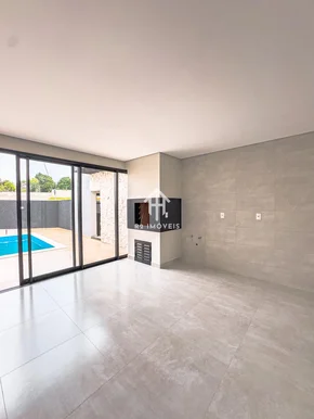 Casa Em Condomínio Com Piscina