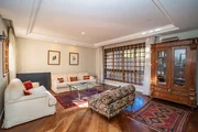 <strong>Casa espetacular no Hugo Lange 465m²</strong>