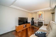 <strong>Casa espetacular no Hugo Lange 465m²</strong>