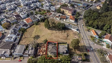 <strong>Casa em condomínio fechado 5 dormitórios | Santa Felicidade</strong>