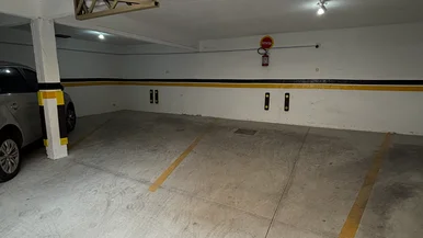 <strong>Conceito Imóveis Vende Apartamento Semi Mobiliado - Centro.</strong>