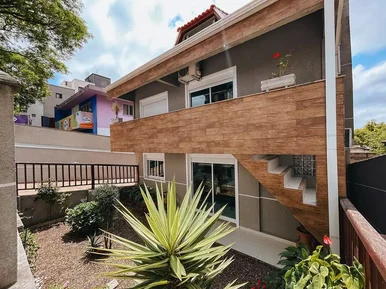 <strong>Conceito Imóveis Vende Casa com no Santa Quitéria.</strong>