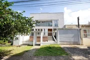 <strong>Conceito Imóveis Vende Ampla Casa no Alto da XV.</strong>