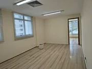 <strong>Conceito Imóveis Vende Sala Comercial no Edifício Glaser.</strong>