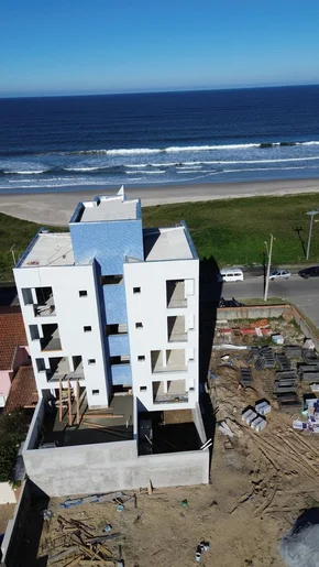 <strong>Conceito Imóveis Vende  Cobertura -Frente Mar</strong>