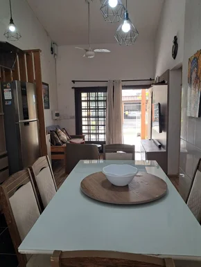<strong>Conceito CASA A 330M DA PRAIA EM PRAIA DE LESTE | 2 QUARTOS | 1 SUÍTE</strong>