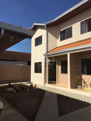 <strong>Sobrado em Condominio</strong> <small>(3 dormitórios)</small>