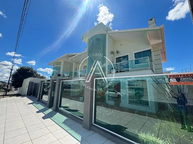 <strong>Sobrado Padrão</strong>&nbsp;<small>(4 dormit&oacute;rios sendo 1 su&iacute;te)</small>