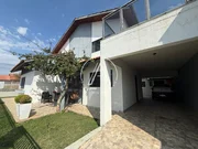 <strong>Sobrado Padrão</strong>&nbsp;<small>(3 dormit&oacute;rios sendo 1 su&iacute;te)</small>