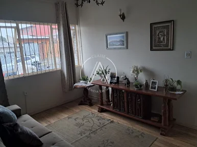 <strong>Casa Padrão</strong>&nbsp;<small>(4 dormit&oacute;rios sendo 1 su&iacute;te)</small>