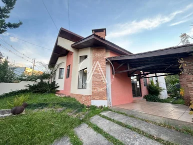 <strong>Casa Padrão</strong>&nbsp;<small>(3 dormit&oacute;rios sendo 1 su&iacute;te)</small>