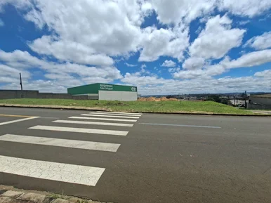 Terreno Comercial E Industrial à Venda No Jardim Los Ange