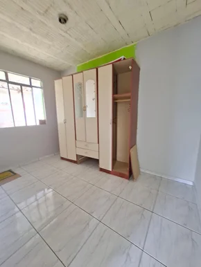 Casa à Venda No Bairro Santa Bárbara Cará-cará