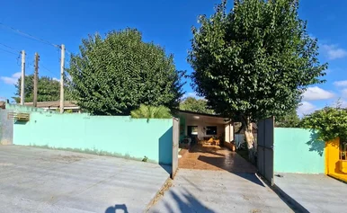 Casa à Venda Na Colônia Dona Luiza