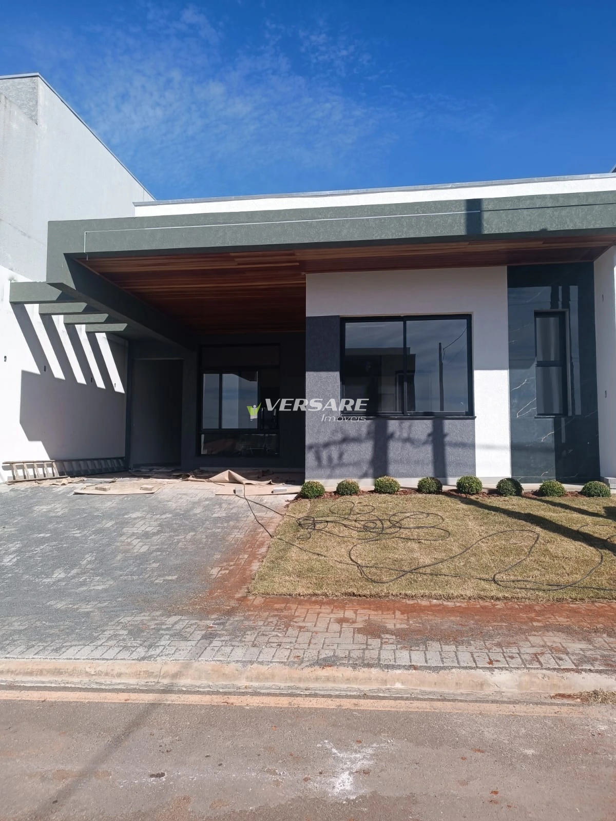 Linda Casa Condomínio Ecoville 1