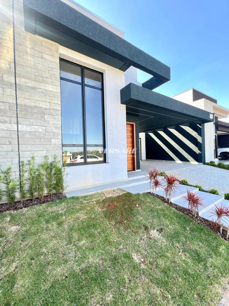 Linda Casa Condomínio Ecoville 1