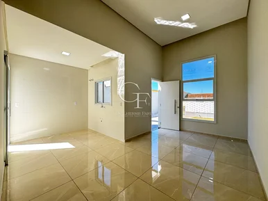 Linda Casa Com Edícula E Passagem Lateral