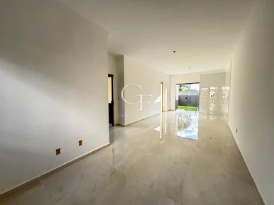 Linda Casa Com Suite E Terreno