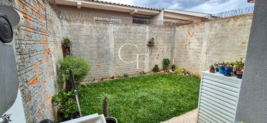 Casa Com 3 Quartos Sendo Uma Suíte